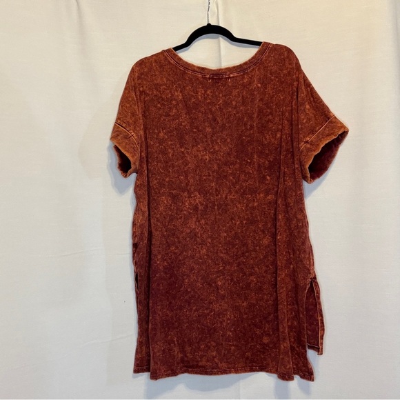 Zenana Women's V-Neck Rust Top 1X - Picture 2 of 4